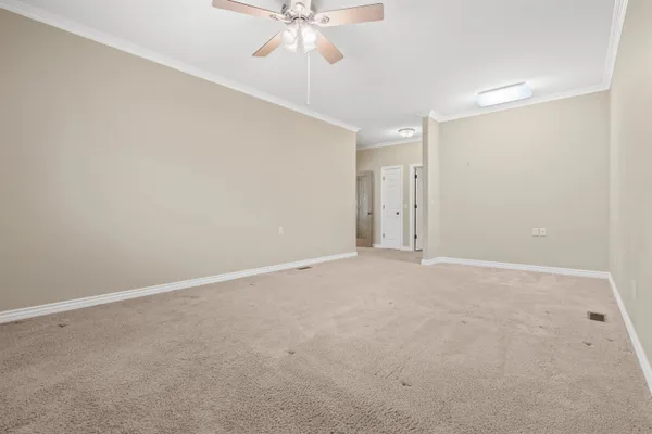 $365,000 | 113 Kingsway, Hesston, KS 67062
