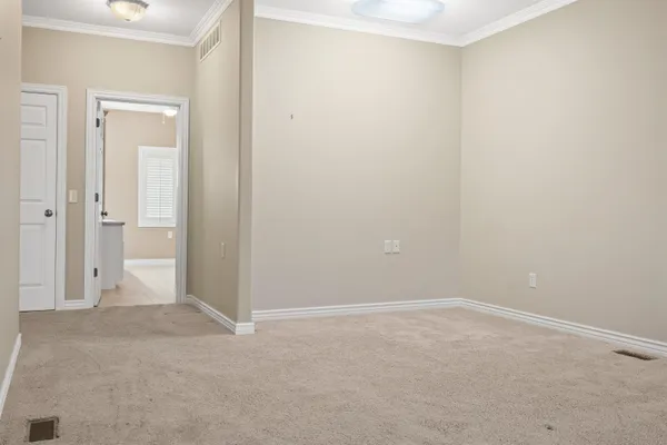 $365,000 | 113 Kingsway, Hesston, KS 67062
