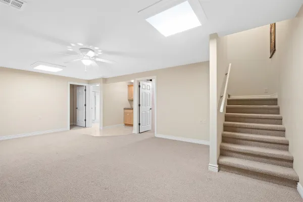 $365,000 | 113 Kingsway, Hesston, KS 67062