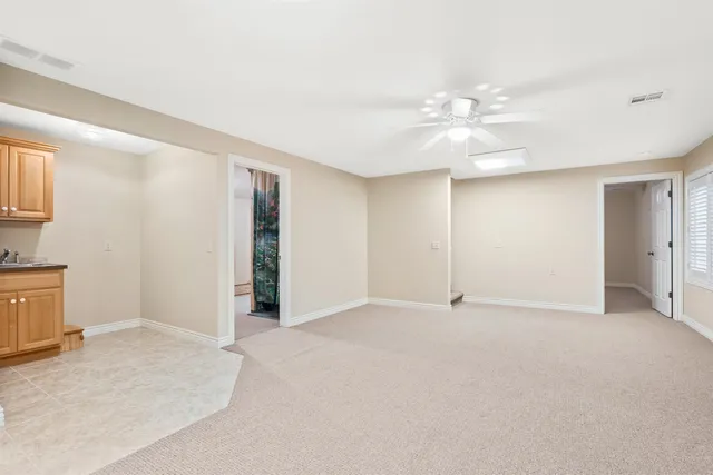 $365,000 | 113 Kingsway, Hesston, KS 67062