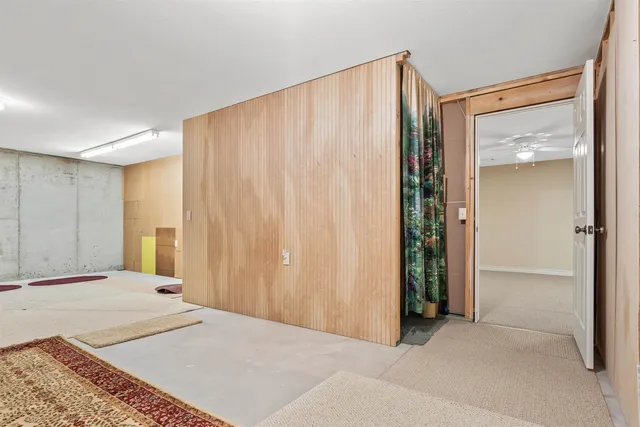 $365,000 | 113 Kingsway, Hesston, KS 67062