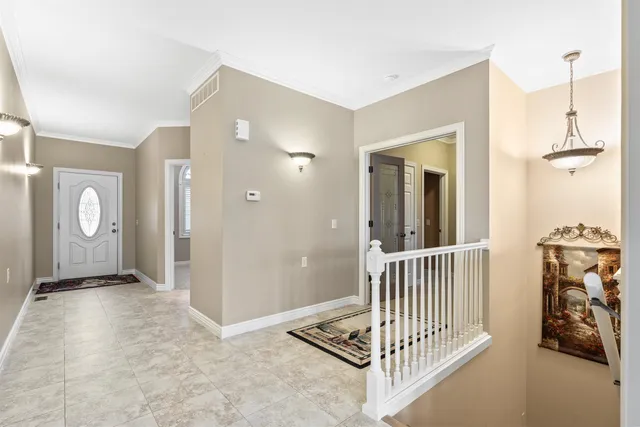 $365,000 | 113 Kingsway, Hesston, KS 67062