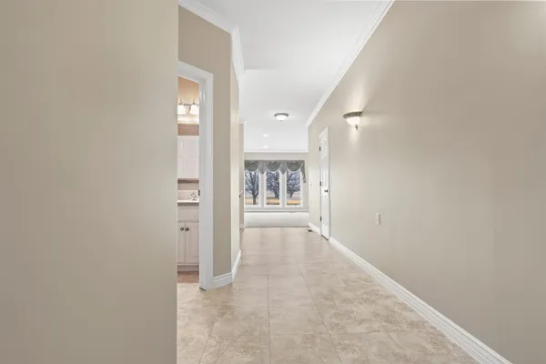$365,000 | 113 Kingsway, Hesston, KS 67062