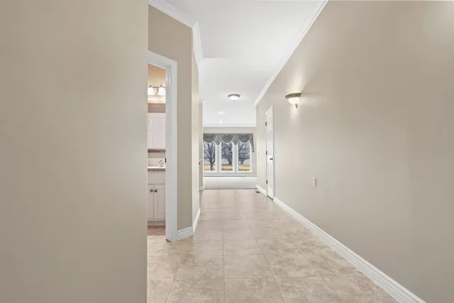 $365,000 | 113 Kingsway, Hesston, KS 67062