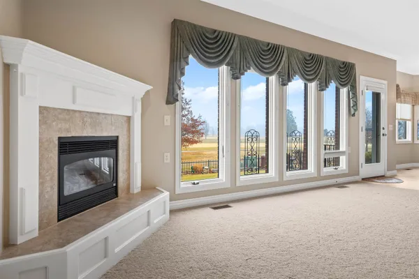 $365,000 | 113 Kingsway, Hesston, KS 67062