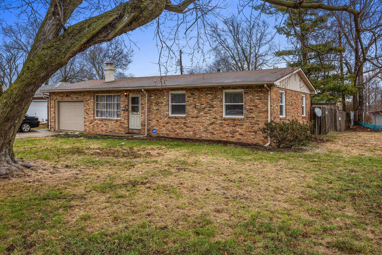 1502 Powers Lane Champaign, IL 61821 - Photo 2 of 23