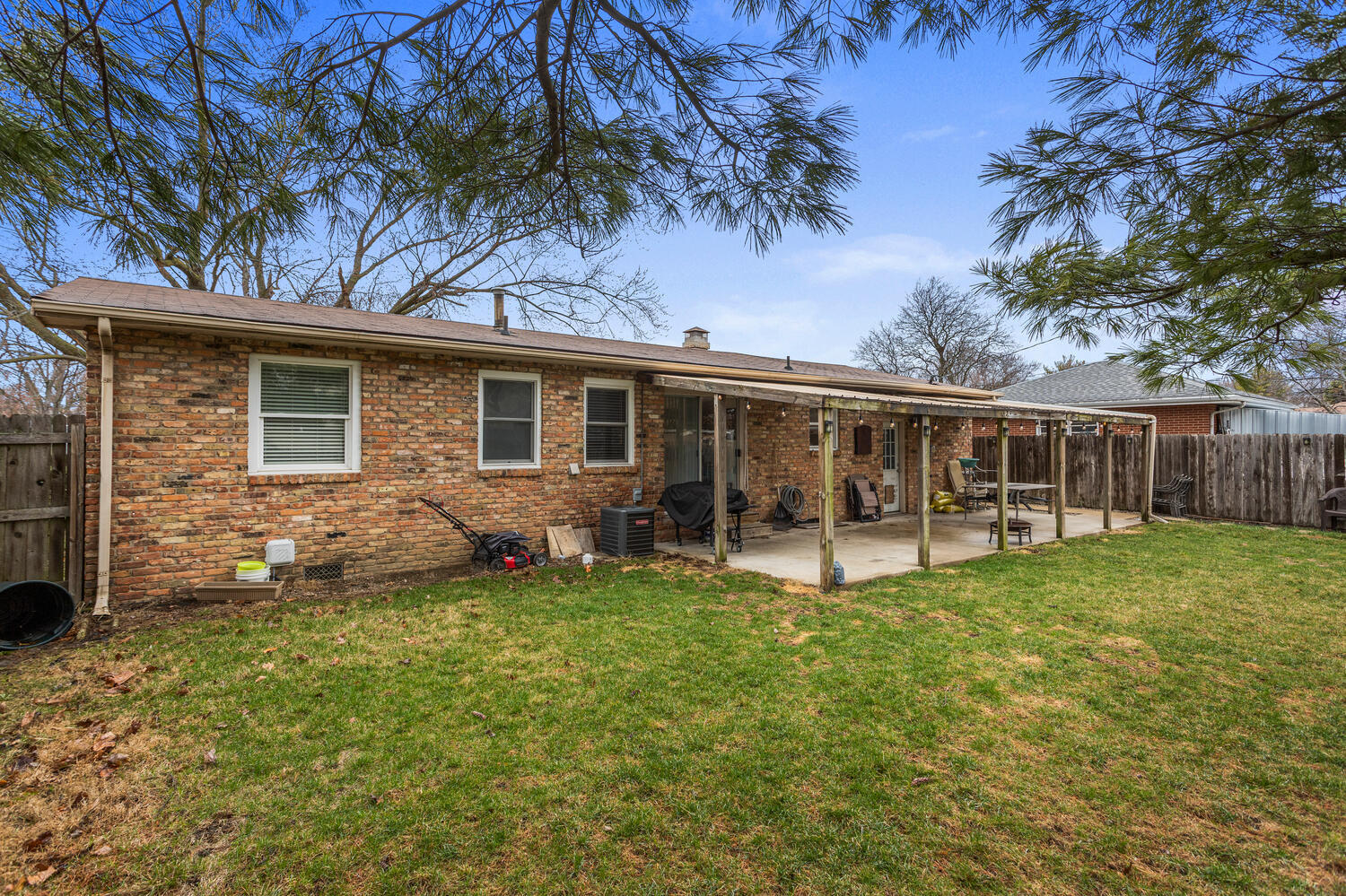 1502 Powers Lane Champaign, IL 61821 - Photo 3 of 23