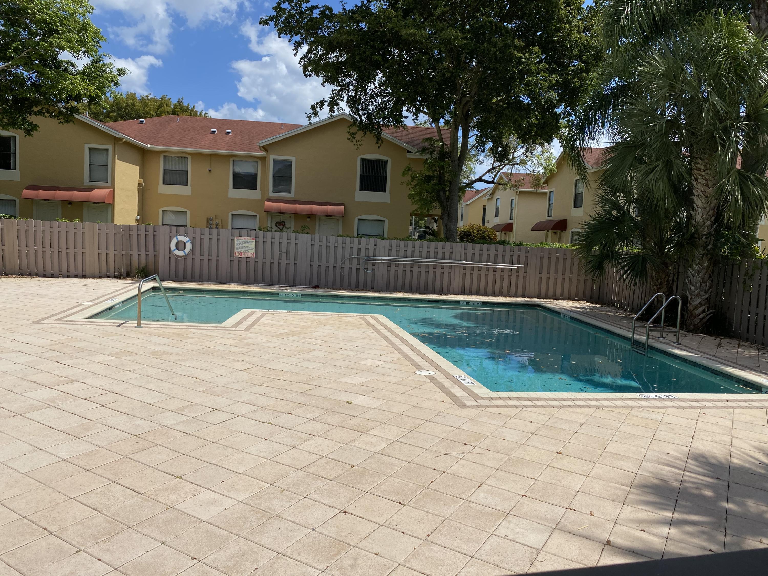 6642 Thornhill Court Boca Raton, FL 33433 - Photo 28 of 30 COMMUNITY POOL