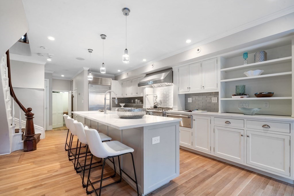 4 Rutland Square Boston, MA 02118 - Photo 13 of 41