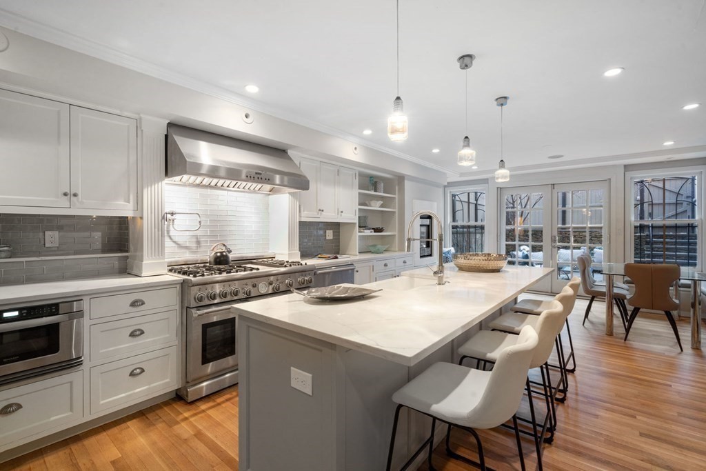 4 Rutland Square Boston, MA 02118 - Photo 15 of 41