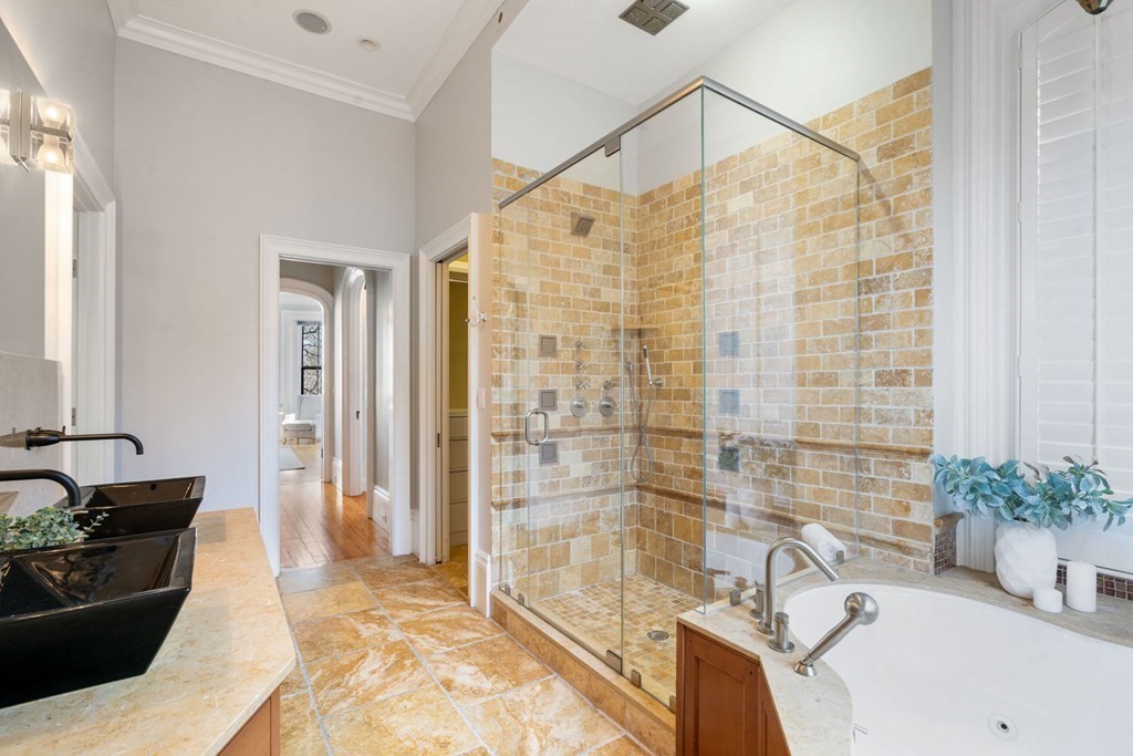 4 Rutland Square Boston, MA 02118 - Photo 23 of 41