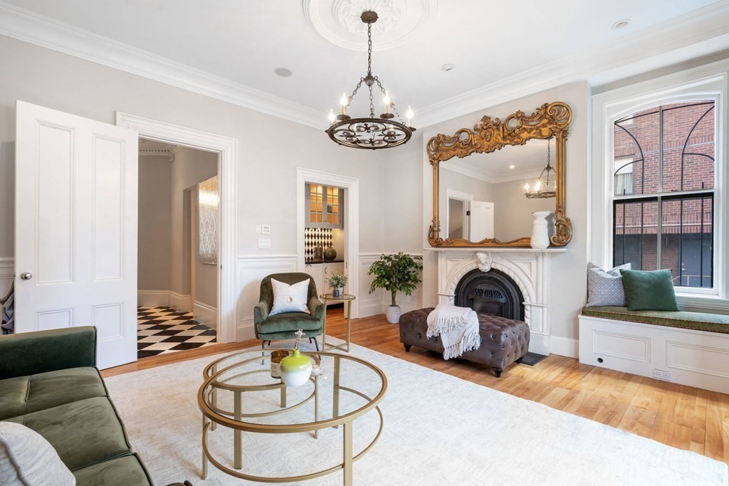 4 Rutland Square Boston, MA 02118 - Photo 3 of 41