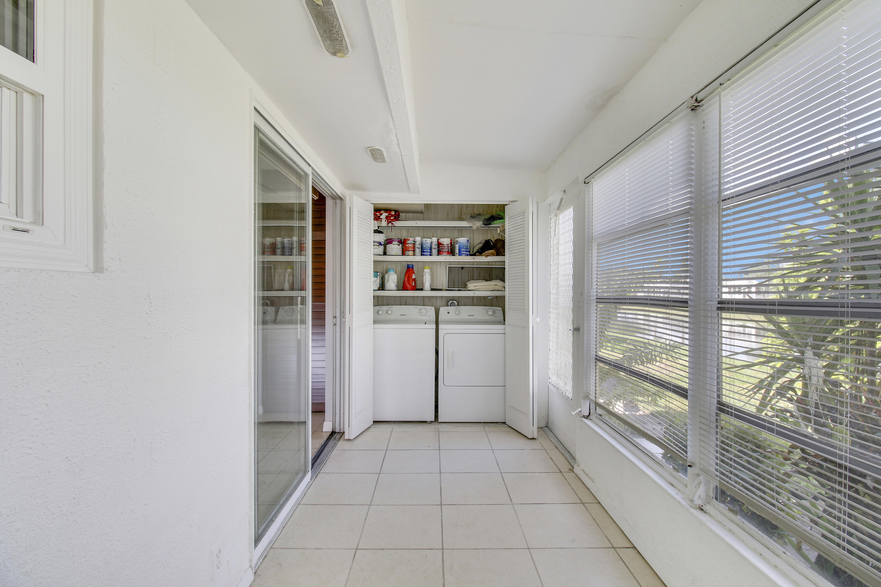 175 Valencia H Delray Beach, FL 33446 - Photo 14 of 19 House-17