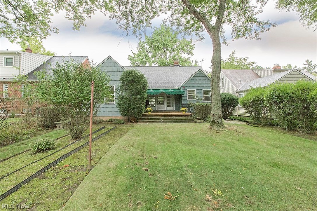 1394 Dorsh Road Cleveland, OH 44121 - Photo 5 of 19