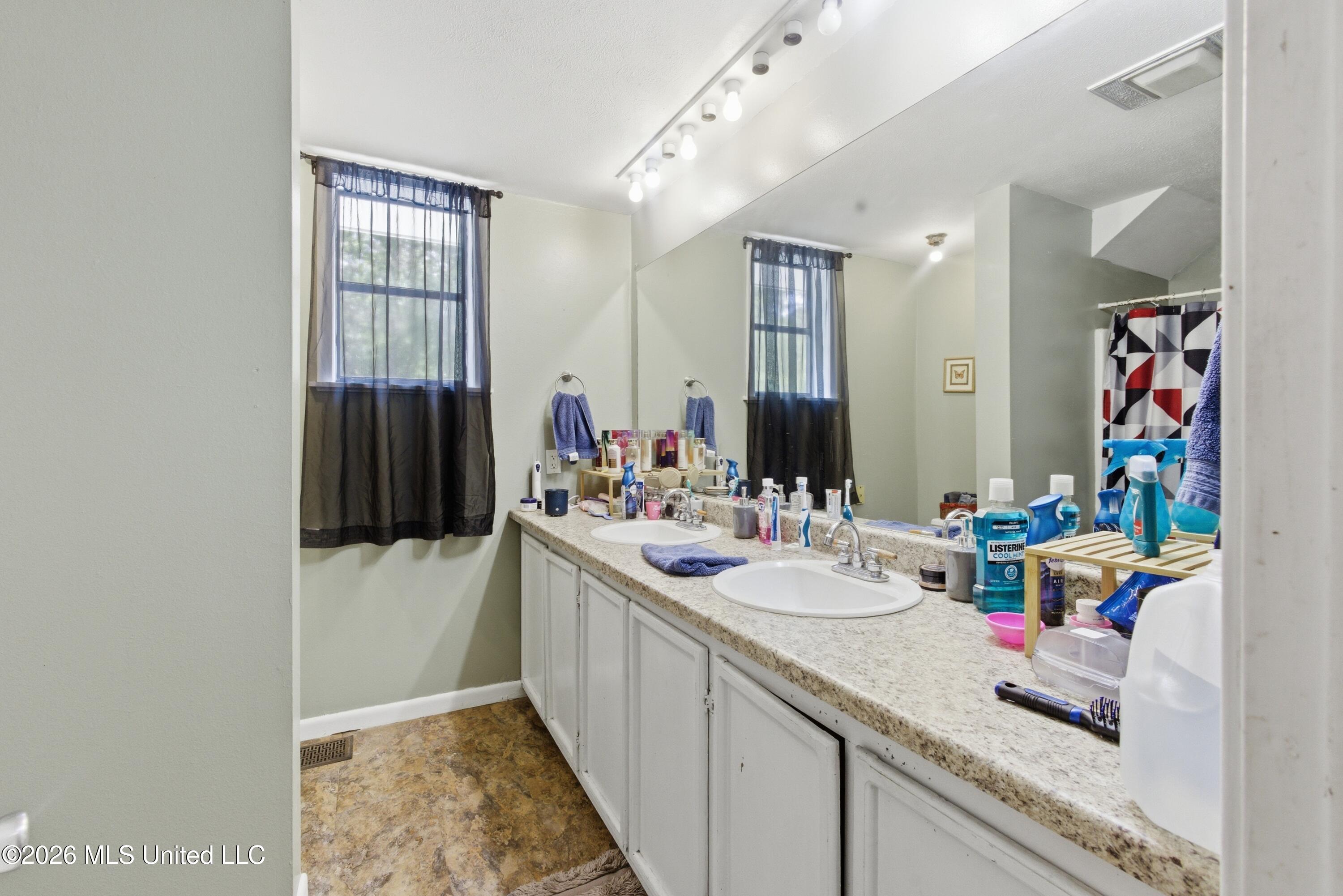 1152 Robb Street, Unit E Summit, MS 39666 - Photo 19 of 42 17_903a2711