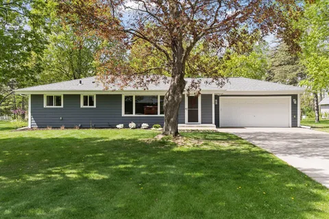 $475,000 | 1615 Garland Lane North, Plymouth, MN 55447