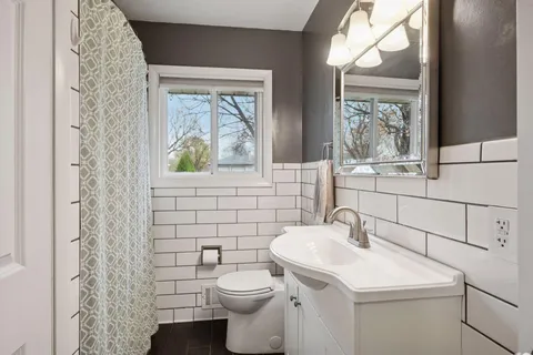 $475,000 | 1615 Garland Lane North, Plymouth, MN 55447
