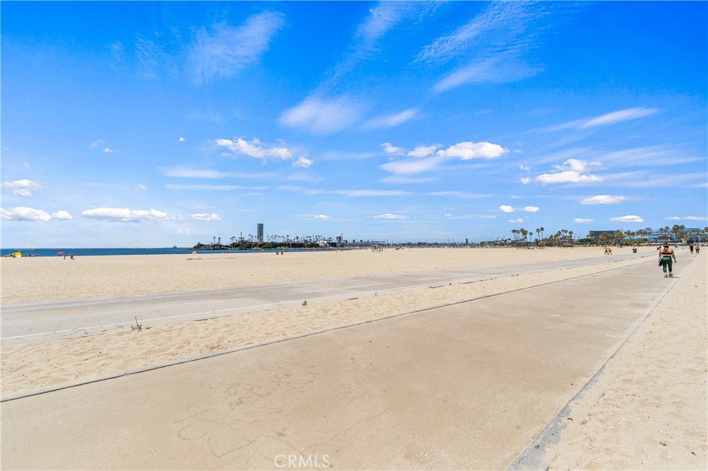 1140 East Ocean Boulevard, Unit 228 Long Beach, CA 90802 - Photo 24 of 27 Beach walking and biking paths