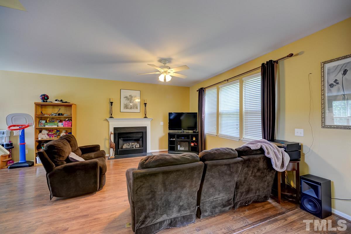 2367 Spruce Shadows Lane Raleigh, NC 27614 - Photo 9 of 28 Gallery Image 9