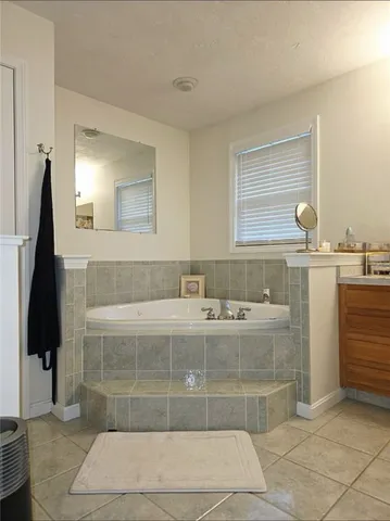 $720,000 | 131 East Killingly Road, Foster, RI 02825