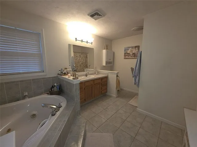 $720,000 | 131 East Killingly Road, Foster, RI 02825