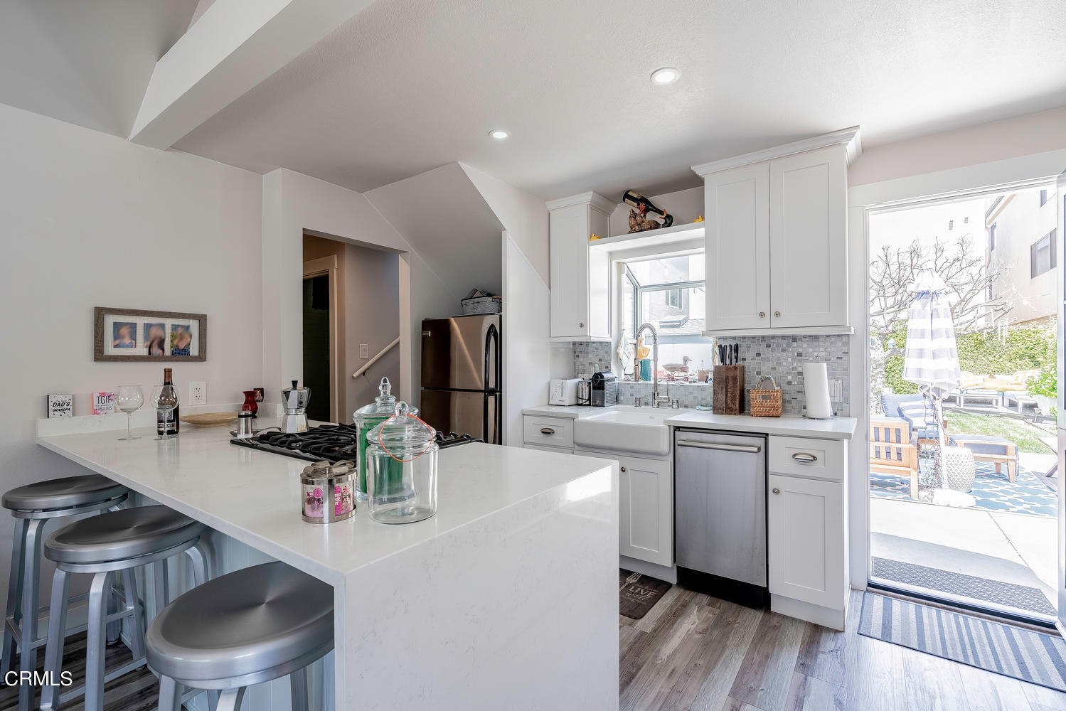 3534 Ocean Drive Oxnard, CA 93035 - Photo 13 of 47 3534 Ocean Dr Oxnard CA 93035-large-009-