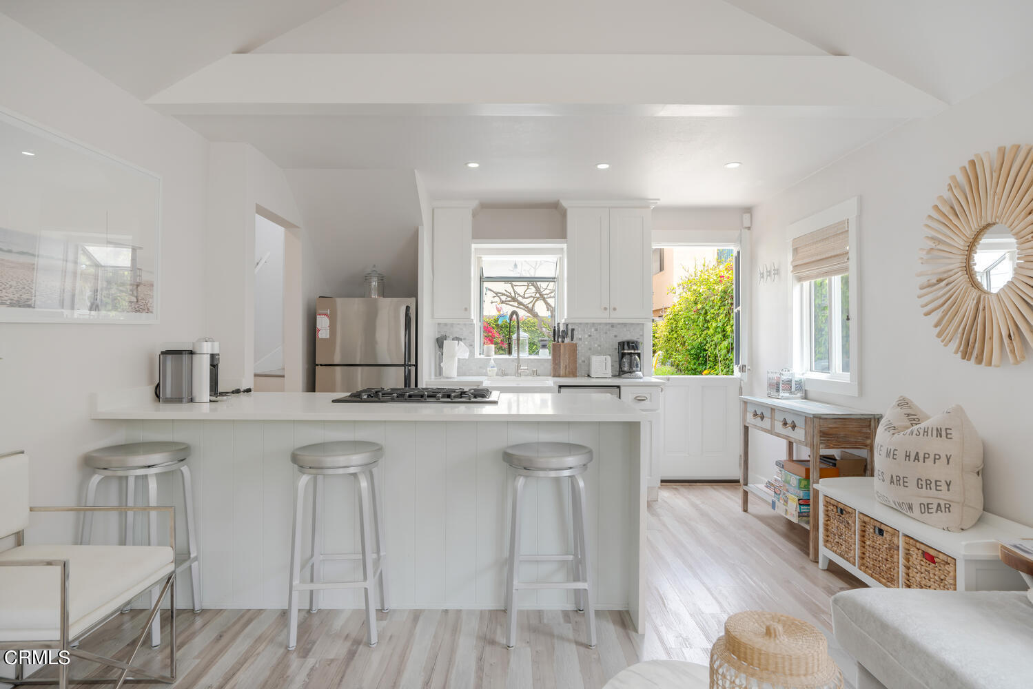 3534 Ocean Drive Oxnard, CA 93035 - Photo 10 of 47 3534 Ocean Dr Oxnard CA 93035-large-007-