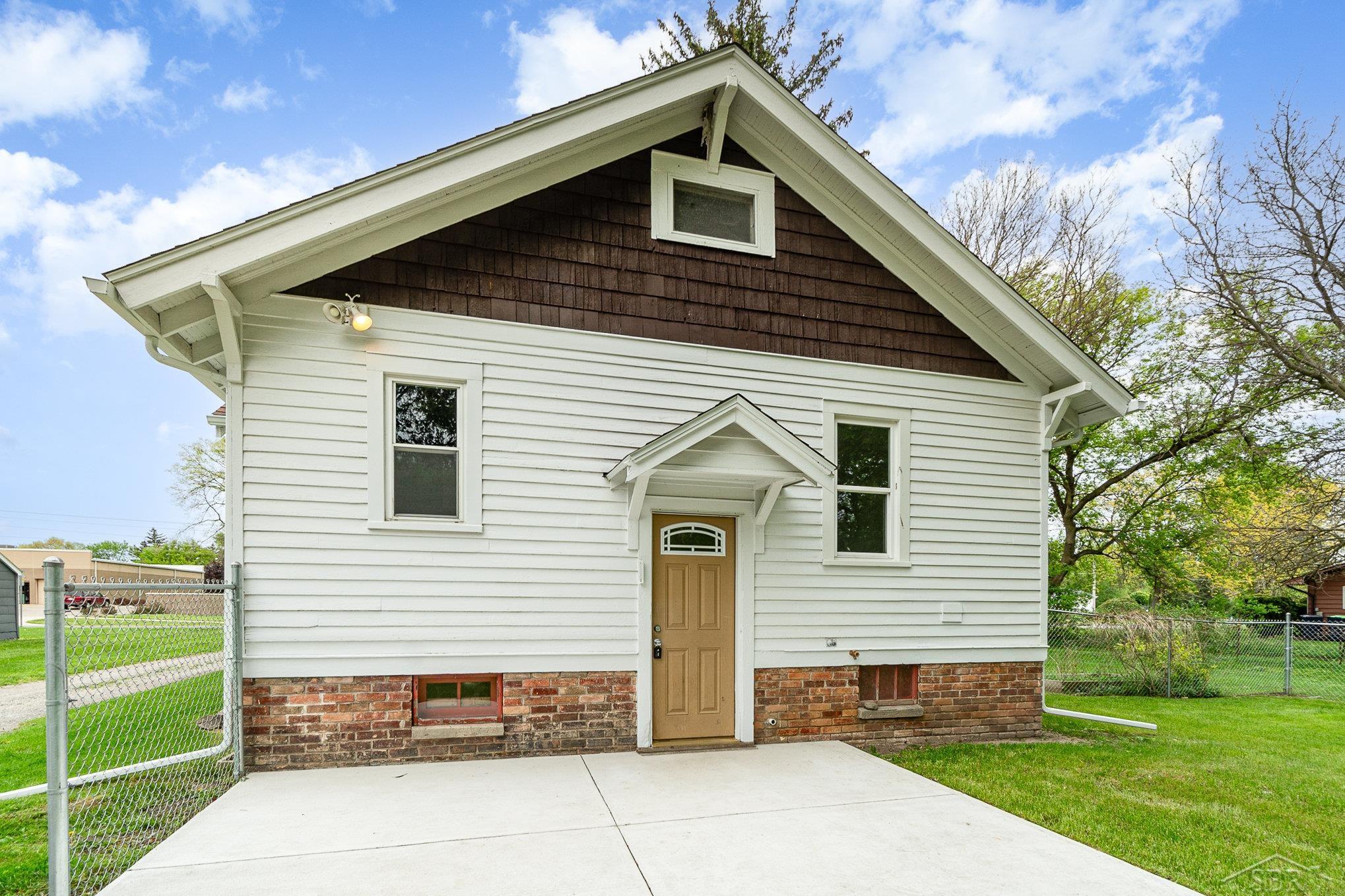 130 Swanson Road Saginaw, MI 48609 - Photo 21 of 25 50141677-0ac77482-81cb-4a3a-aa92-012f197d6b49.JPG