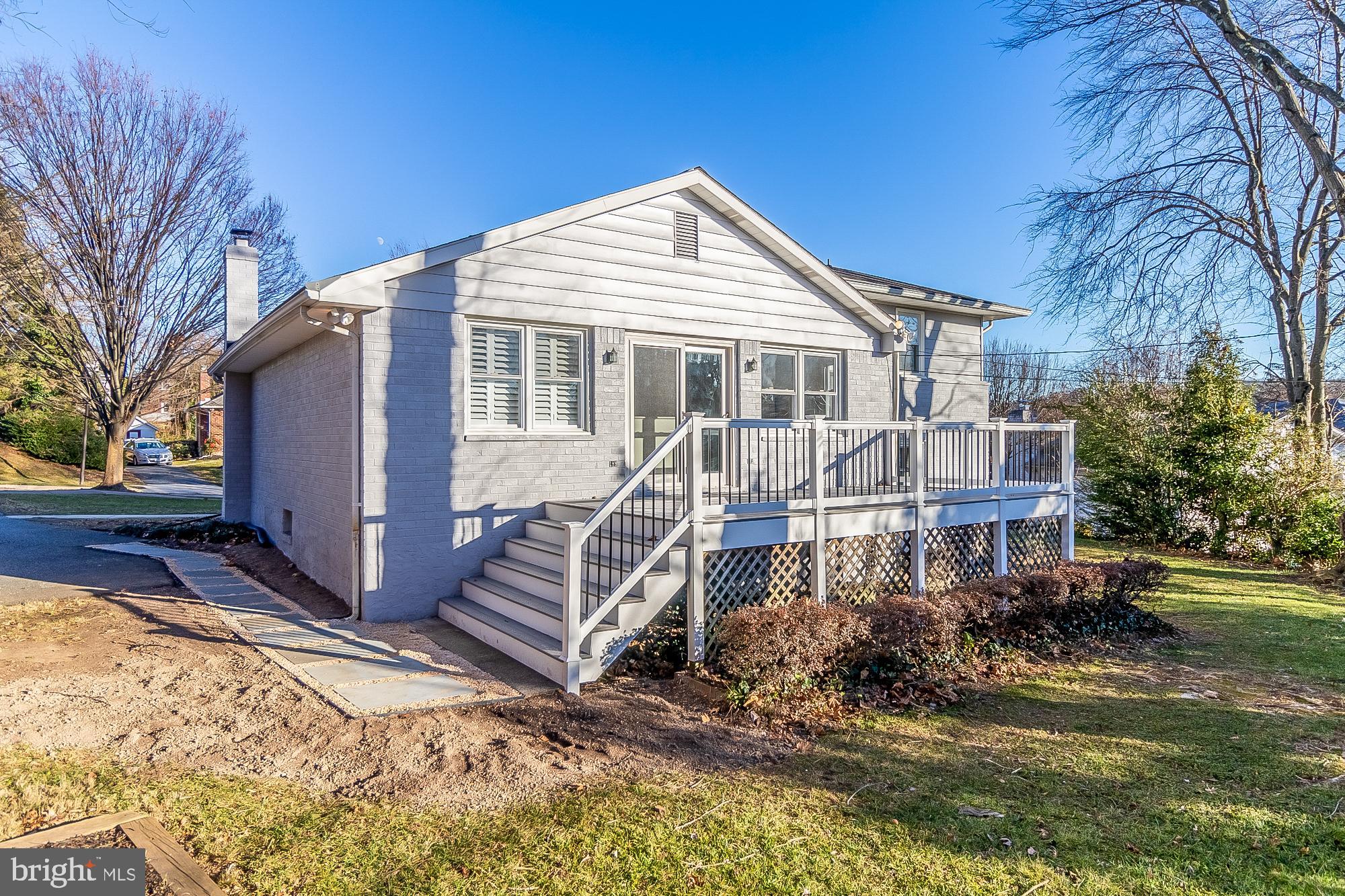 708 Shelley Road Towson, MD 21286 - Photo 4 of 47