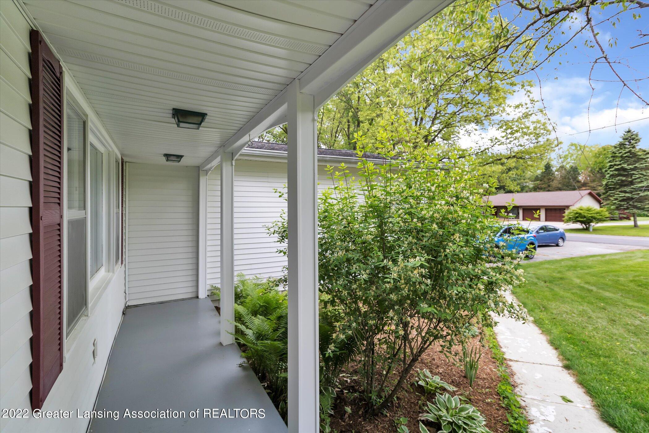 9810 Coleman Road Haslett, MI 48840 - Photo 6 of 82 06-9810-Coleman-Rd-WindowStill-Real-Esta