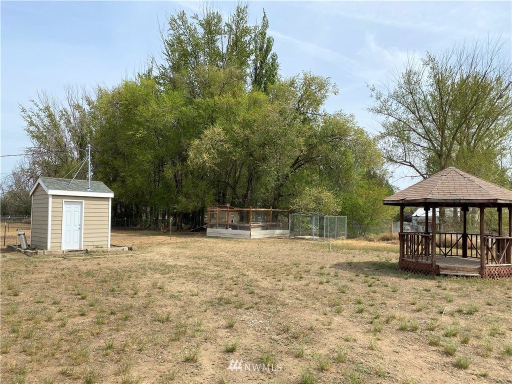 6296 Mae Valley Road Northeast Moses Lake, WA 98837 - Photo 18 of 28 Gallery Image 18