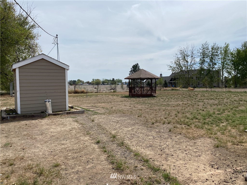6296 Mae Valley Road Northeast Moses Lake, WA 98837 - Photo 24 of 28 Gallery Image 24