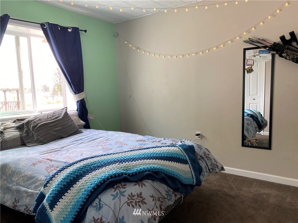 6296 Mae Valley Road Northeast Moses Lake, WA 98837 - Photo 9 of 28 Gallery Image 9