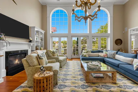 $6,450,000 | 8 Bowsprit Point, Mashpee, MA 02649