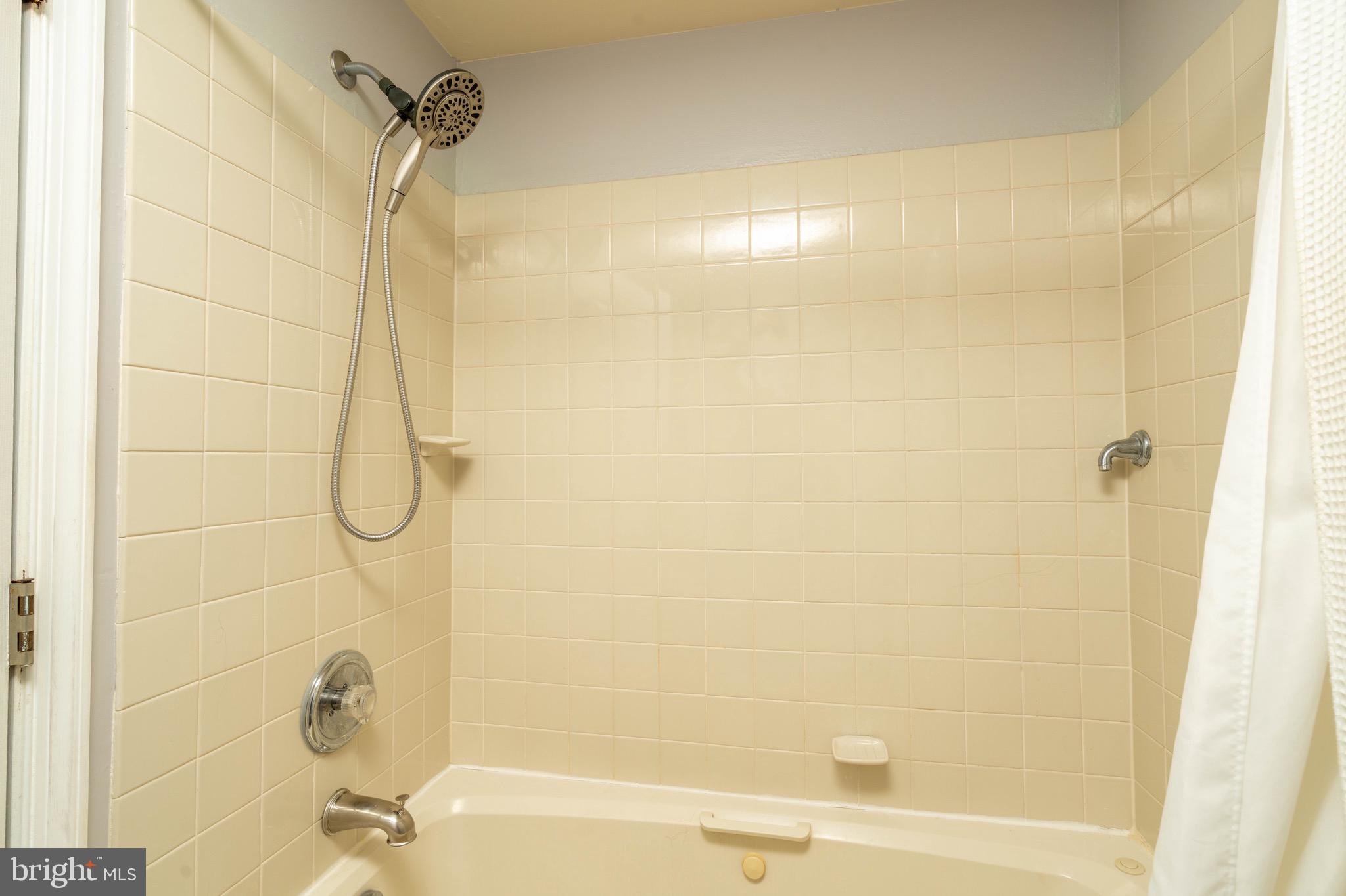2 Tawny Road Levittown, PA 19056 - Photo 40 of 45 Gallery Image 40