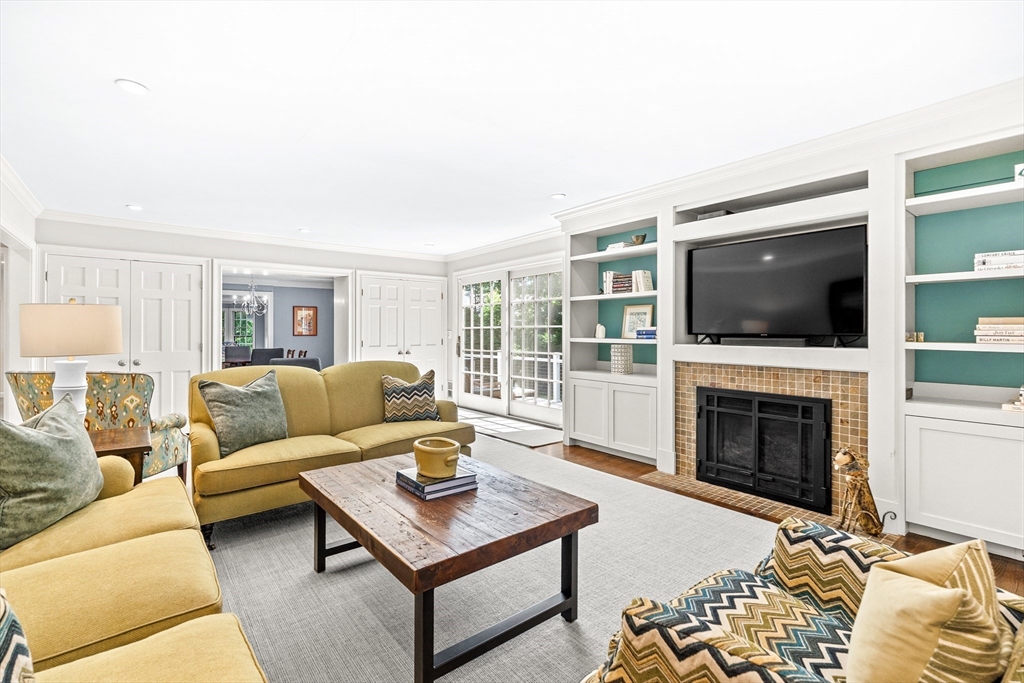 10 Colgate Road Wellesley, MA 02482 - Photo 9 of 33