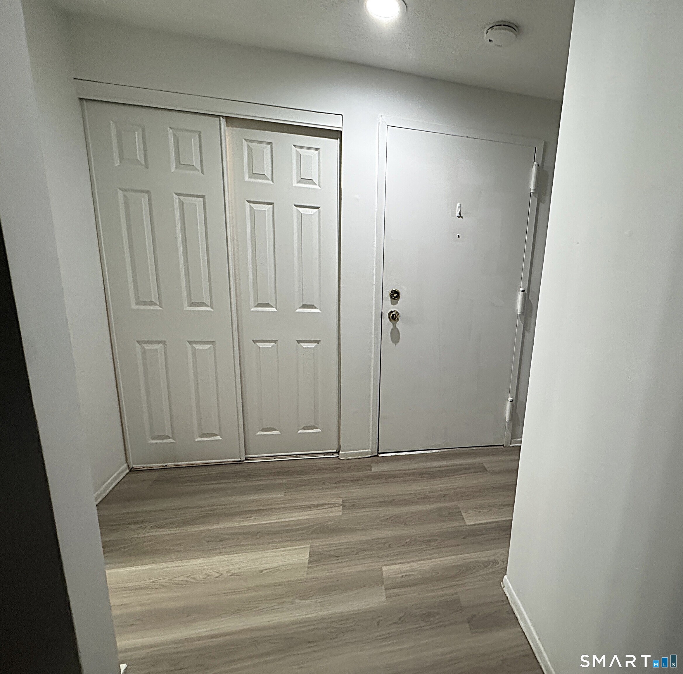 7 Padanaram Road, Unit J221 Danbury, CT 06811 - Photo 9 of 13
