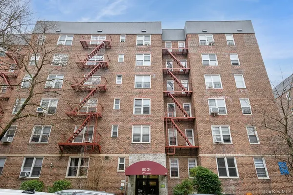$395,000 | 105-24 67th Avenue, Unit 4B | Forest Hills