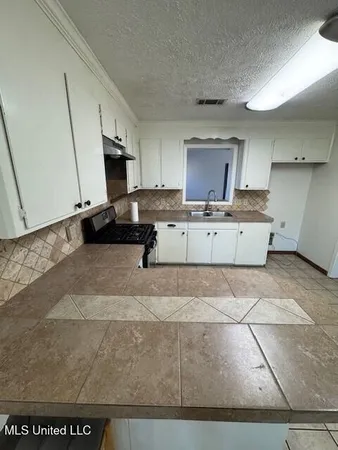 $275,000 | 65 Rhodes Lane, Benton, MS 39039