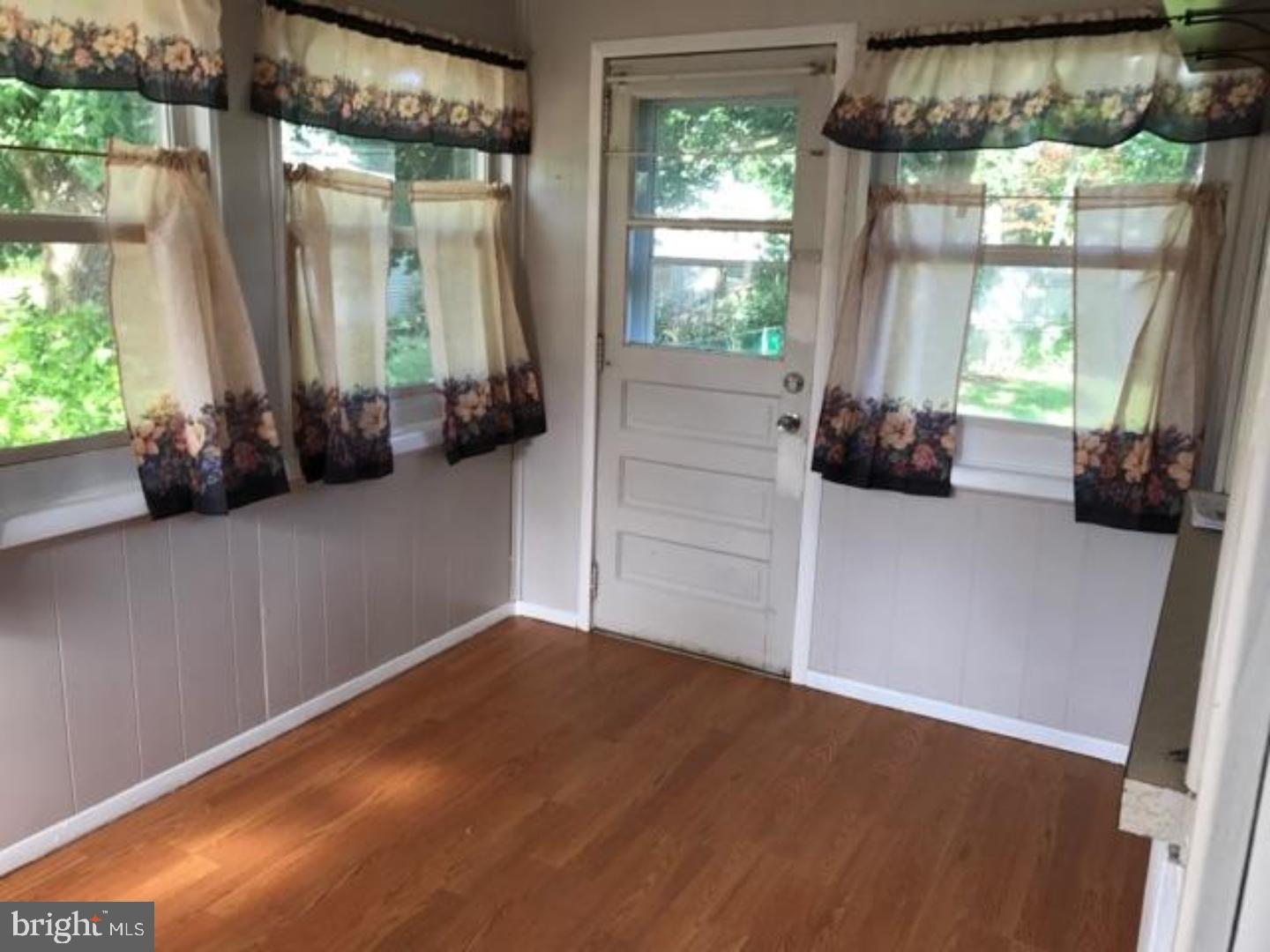 4 Gilmore Road Ewing, NJ 08628 - Photo 8 of 22 Gallery Image 8