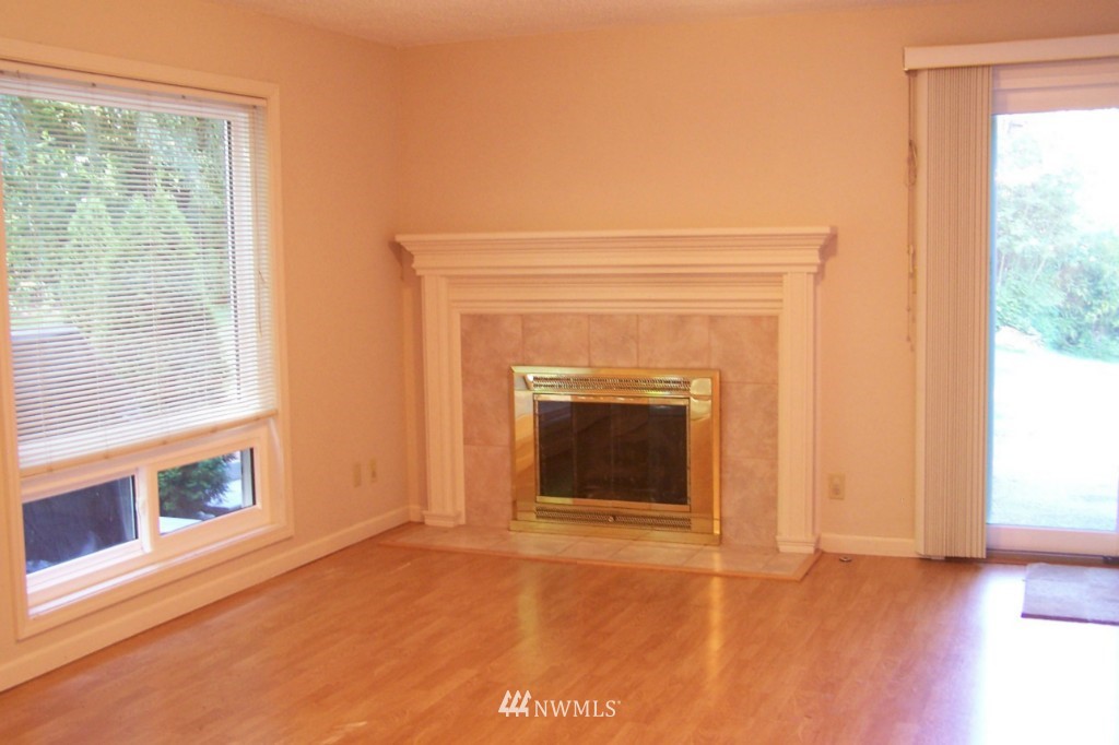18020 Baldwin Road Bothell, WA 98012 - Photo 3 of 9