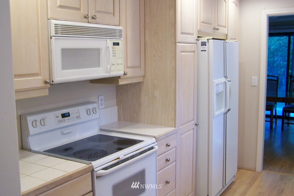 18020 Baldwin Road Bothell, WA 98012 - Photo 5 of 9