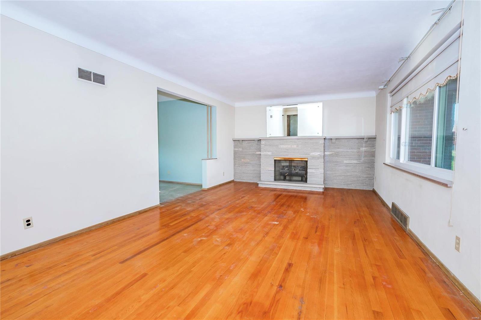 1618 Union Road St. Louis, MO 63125 - Photo 5 of 30 Gallery Image 5