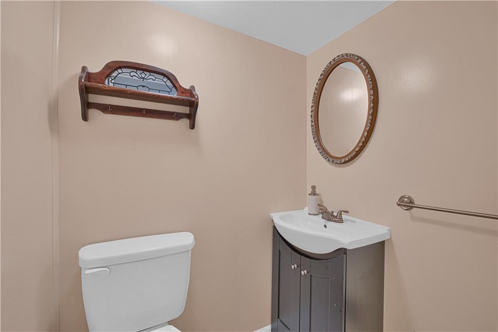 4131 Highgrove Road Pittsburgh, PA 15236 - Photo 22 of 25 Gallery Image 22