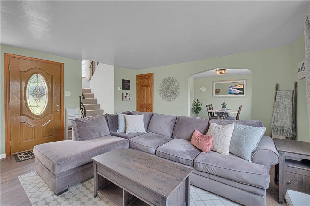 4131 Highgrove Road Pittsburgh, PA 15236 - Photo 7 of 25 Gallery Image 7