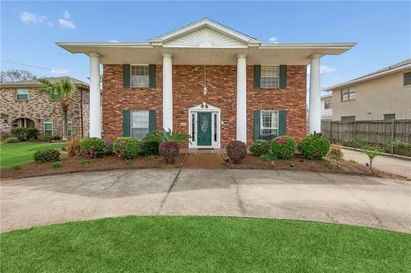 $590,000 | 4924 Sanford Street, Metairie, LA 70006