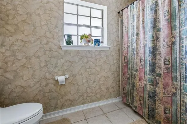 $590,000 | 4924 Sanford Street, Metairie, LA 70006