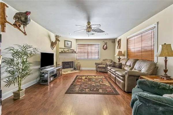 $590,000 | 4924 Sanford Street, Metairie, LA 70006