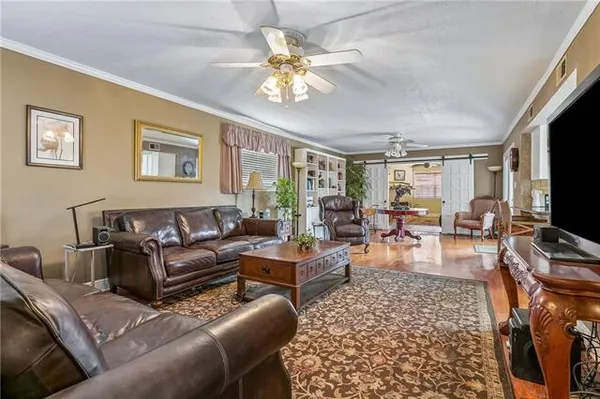$590,000 | 4924 Sanford Street, Metairie, LA 70006