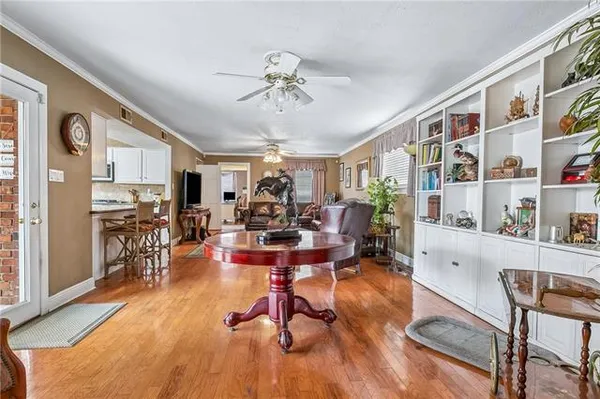 $590,000 | 4924 Sanford Street, Metairie, LA 70006